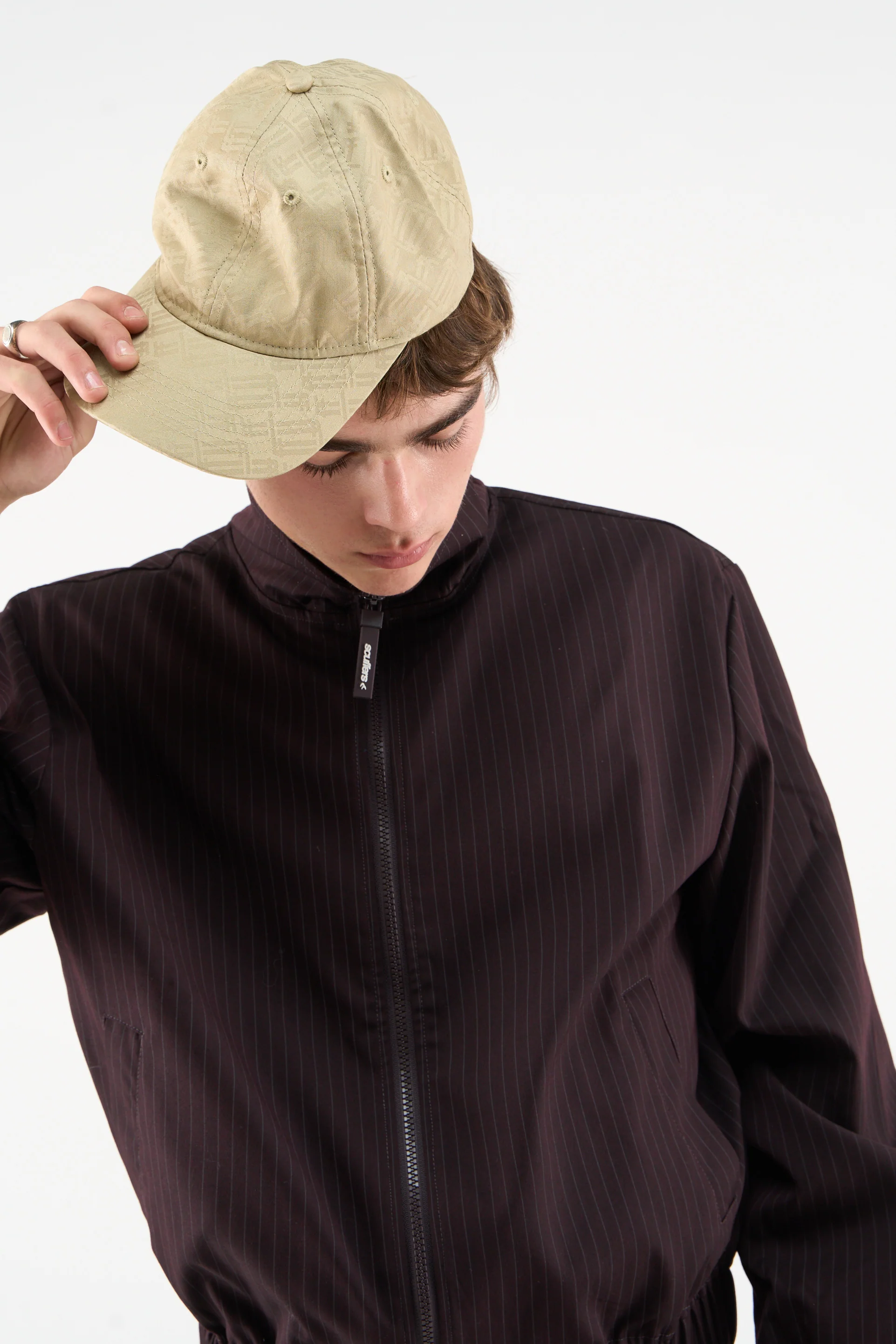 21monogramcapbeige 0003 Jpg
