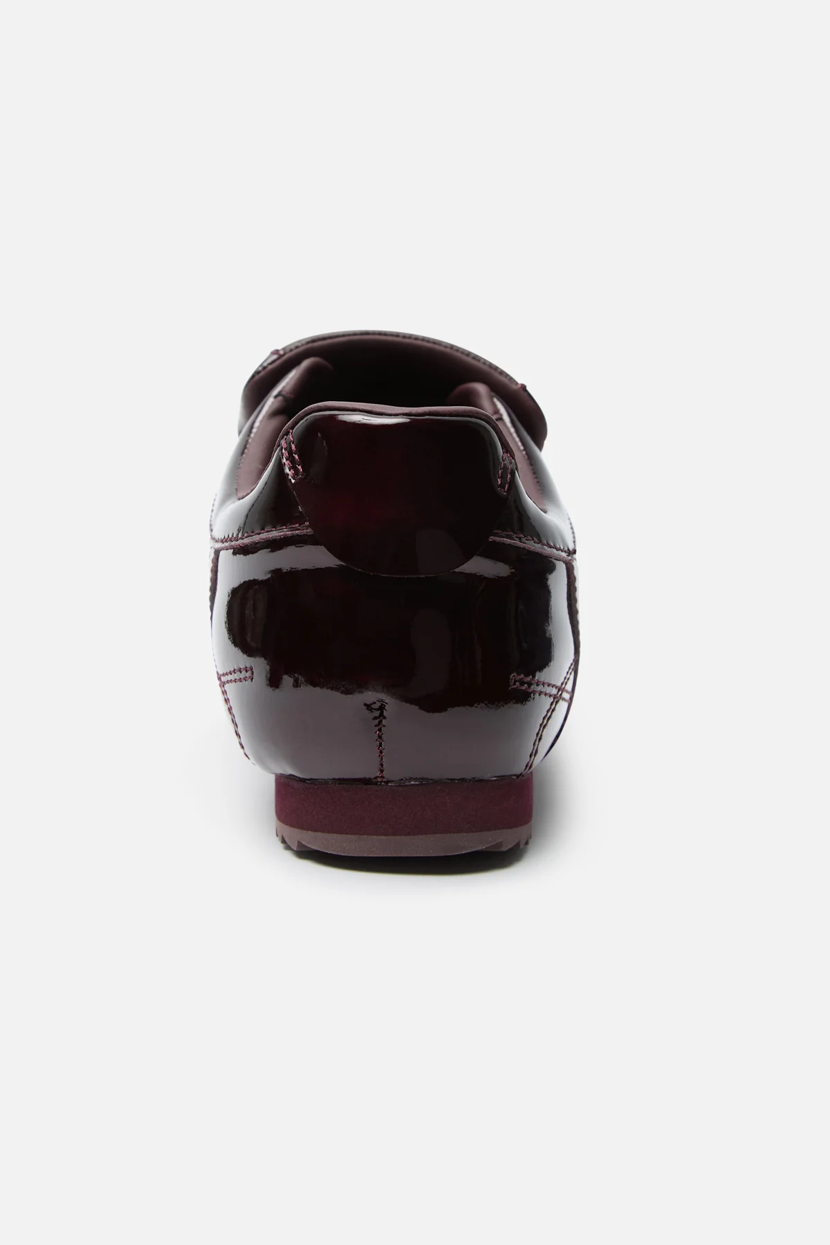 Iconicradiantburgundysneakers Sem50 6 Jpg