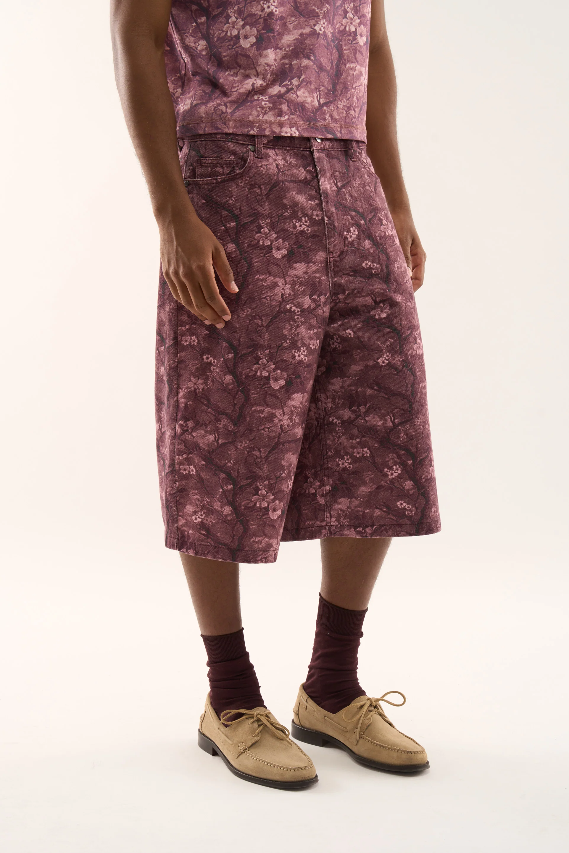 Real Flowers Fitted Burgundy Shorts 03 Jpg